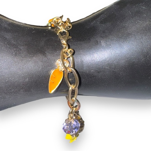 Cute Easter Gold Charm Bracelet - Picture 4 of 5